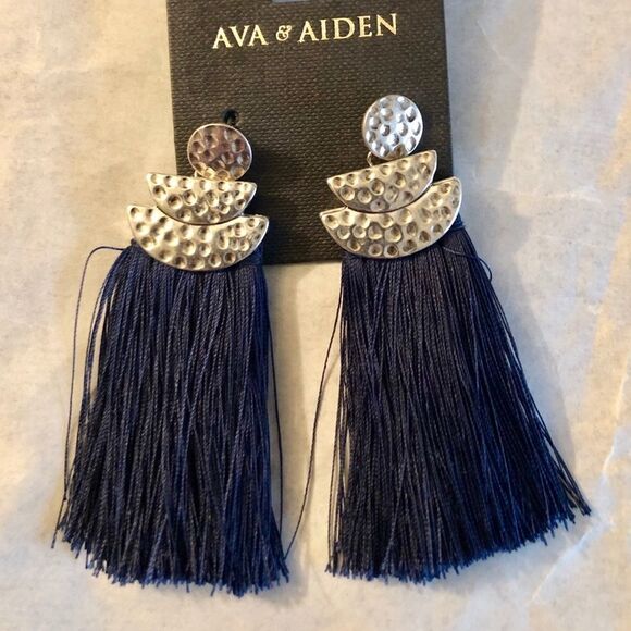 AVA & AIDEN Tassel Earrings NWT - Picture 1 of 2